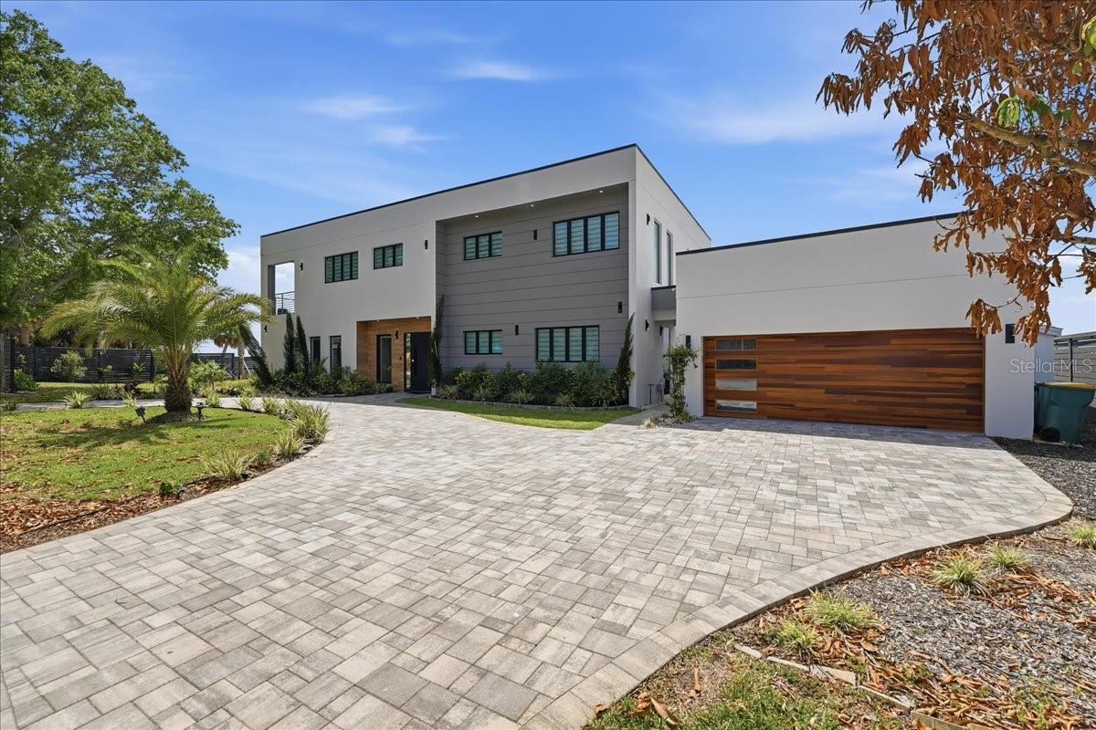 Image 5 of 66 For 2175 Tropical Trail