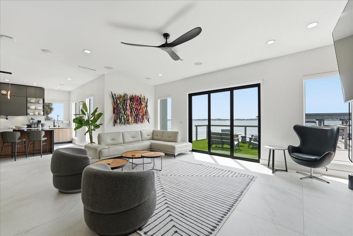 Image 8 of 66 For 2175 Tropical Trail