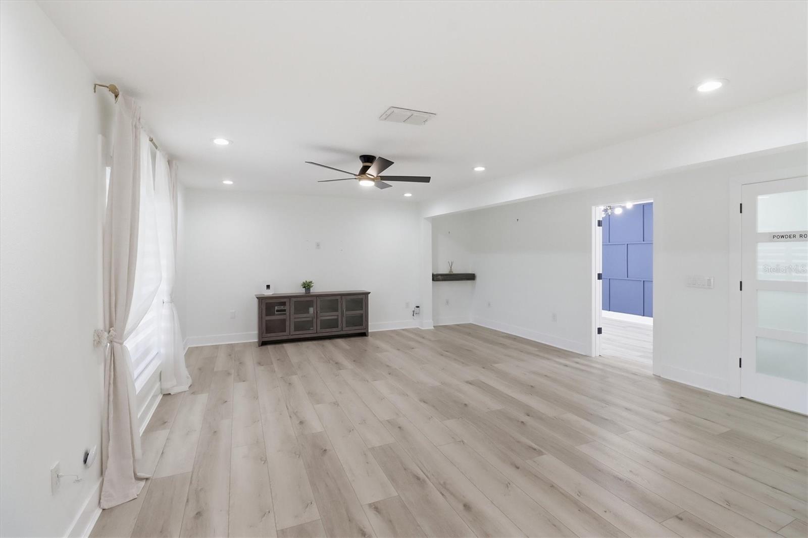 Image 18 of 61 For 16948 Corner Hill Court