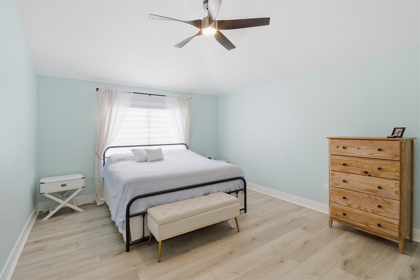 Image 23 of 61 For 16948 Corner Hill Court