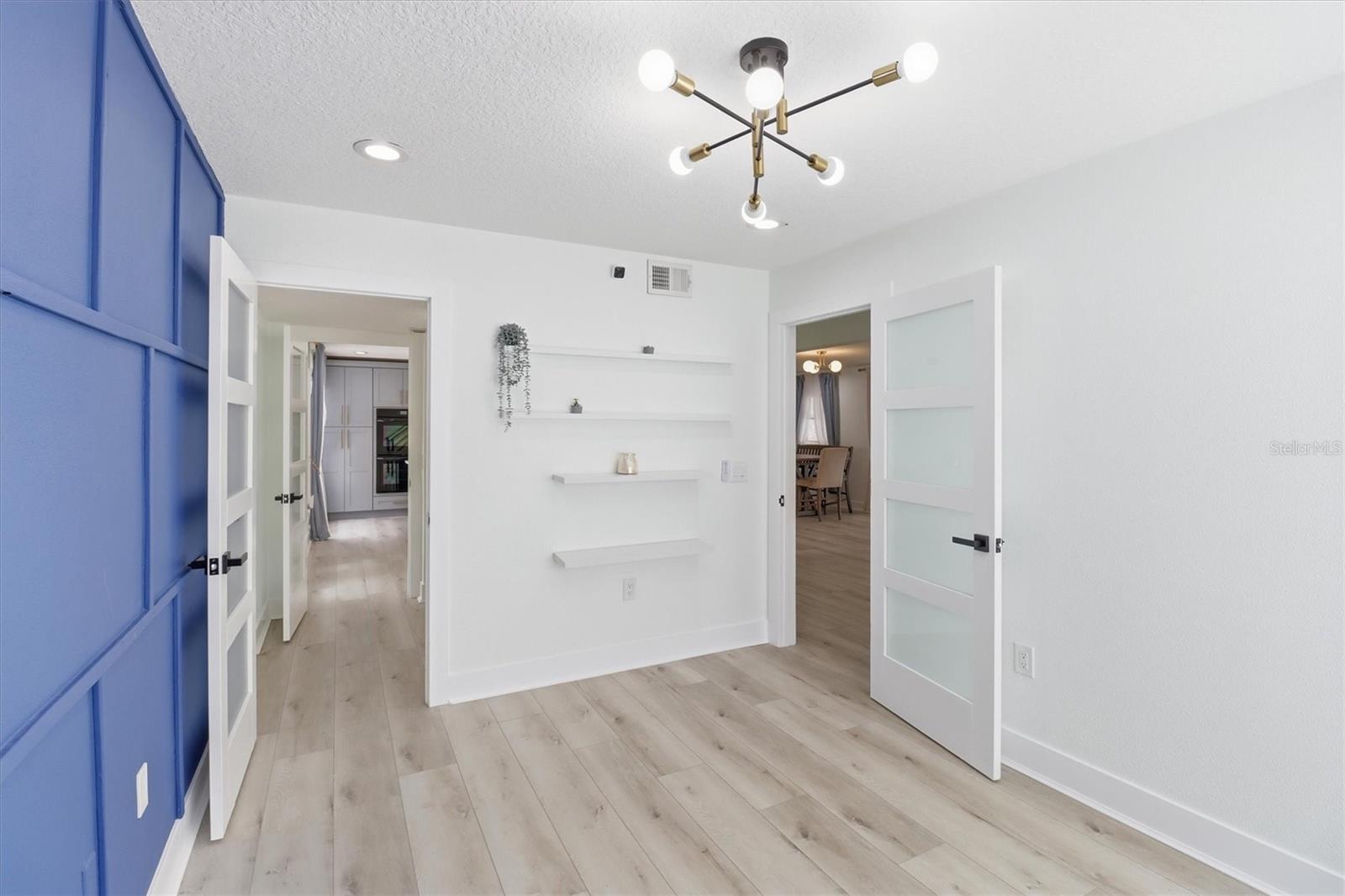 Image 28 of 61 For 16948 Corner Hill Court