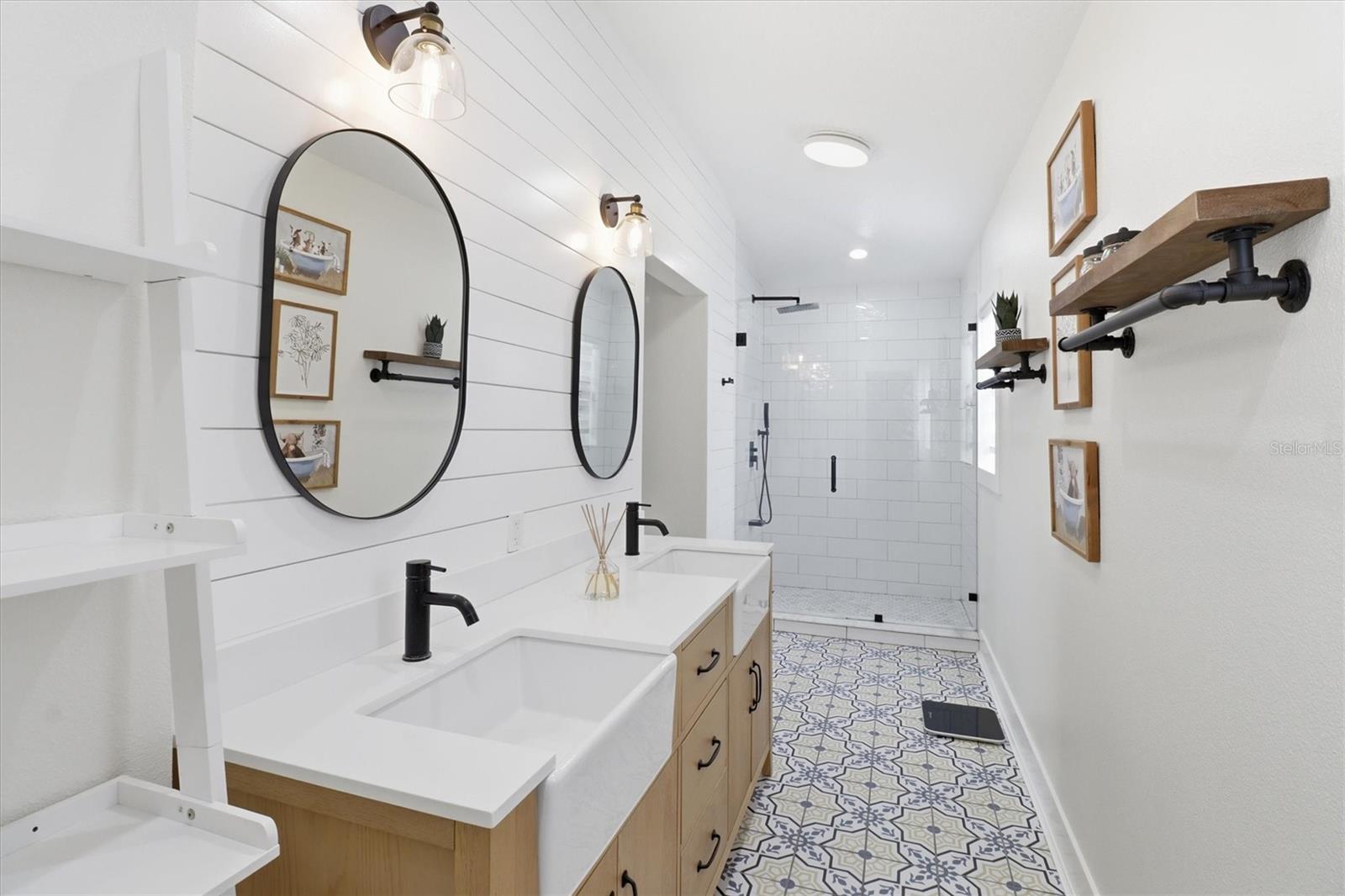 Image 33 of 61 For 16948 Corner Hill Court