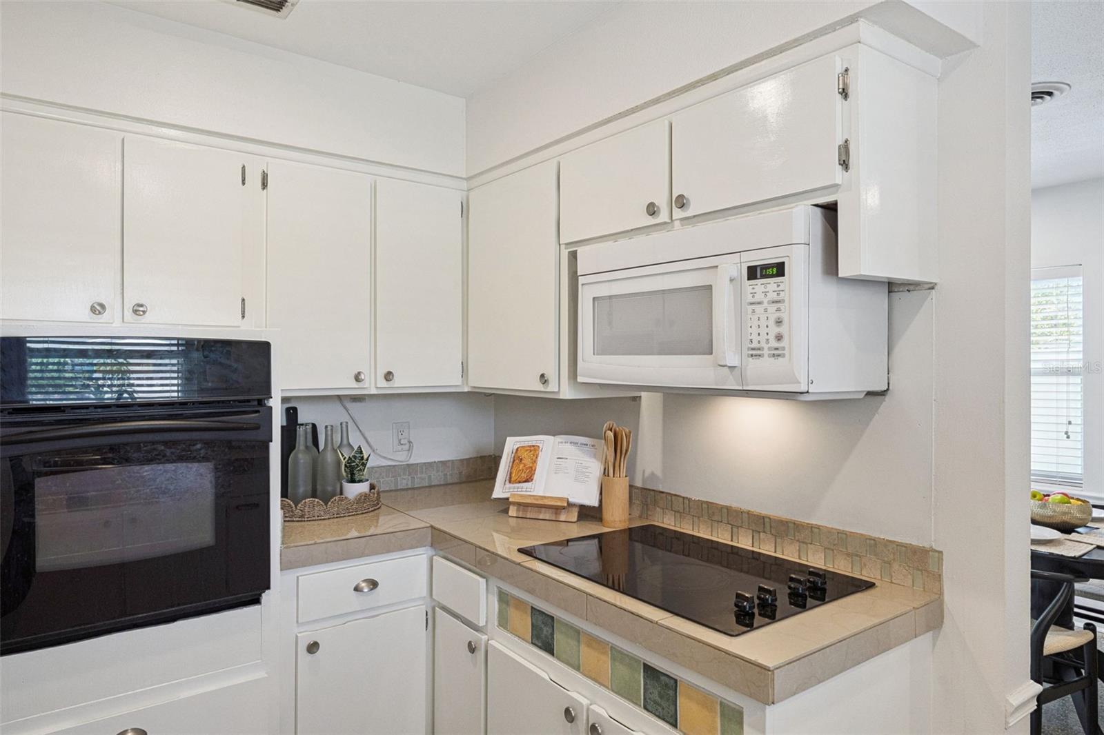 Image 17 of 44 For 1512 Overlake Avenue