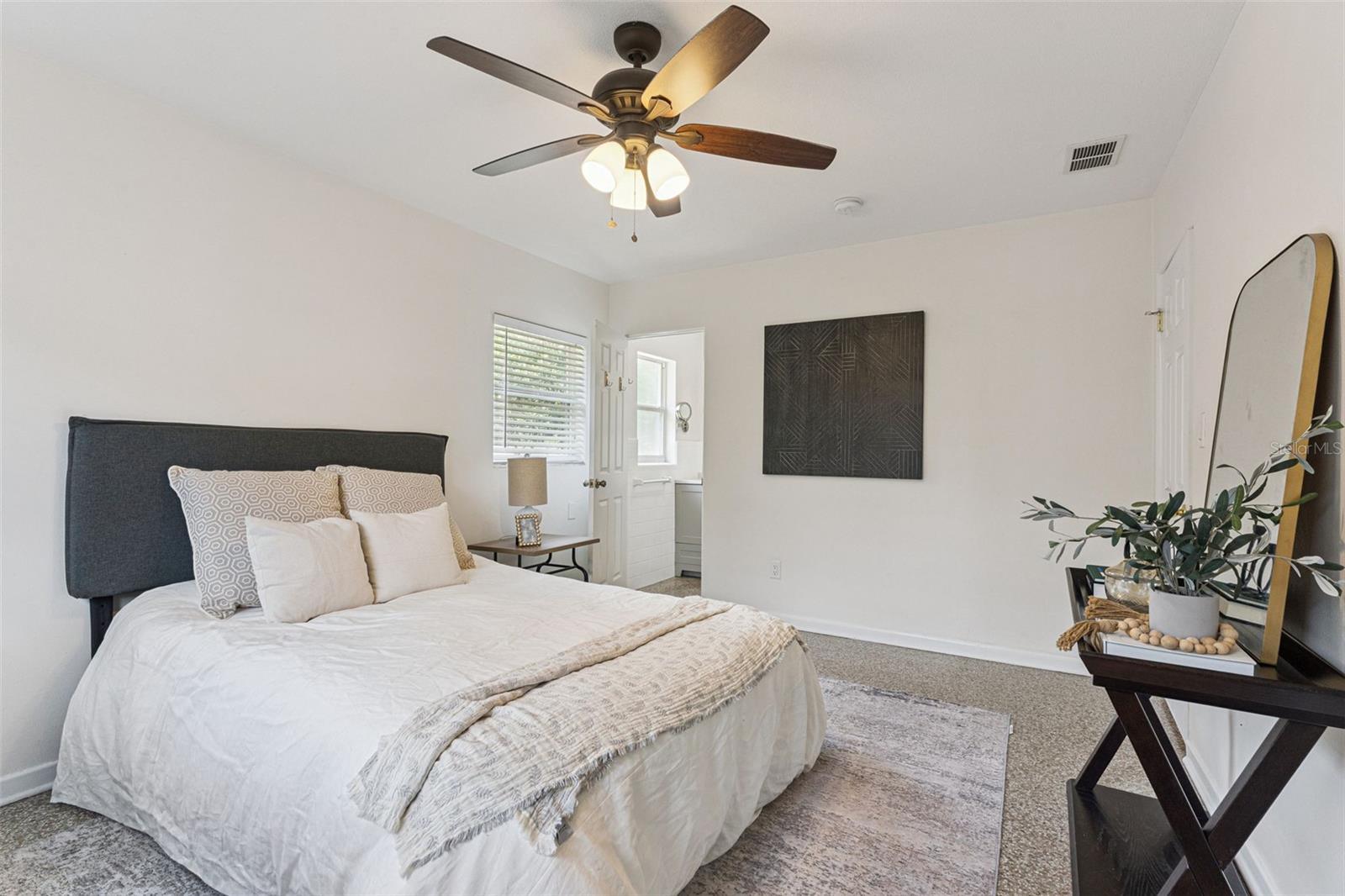 Image 20 of 44 For 1512 Overlake Avenue