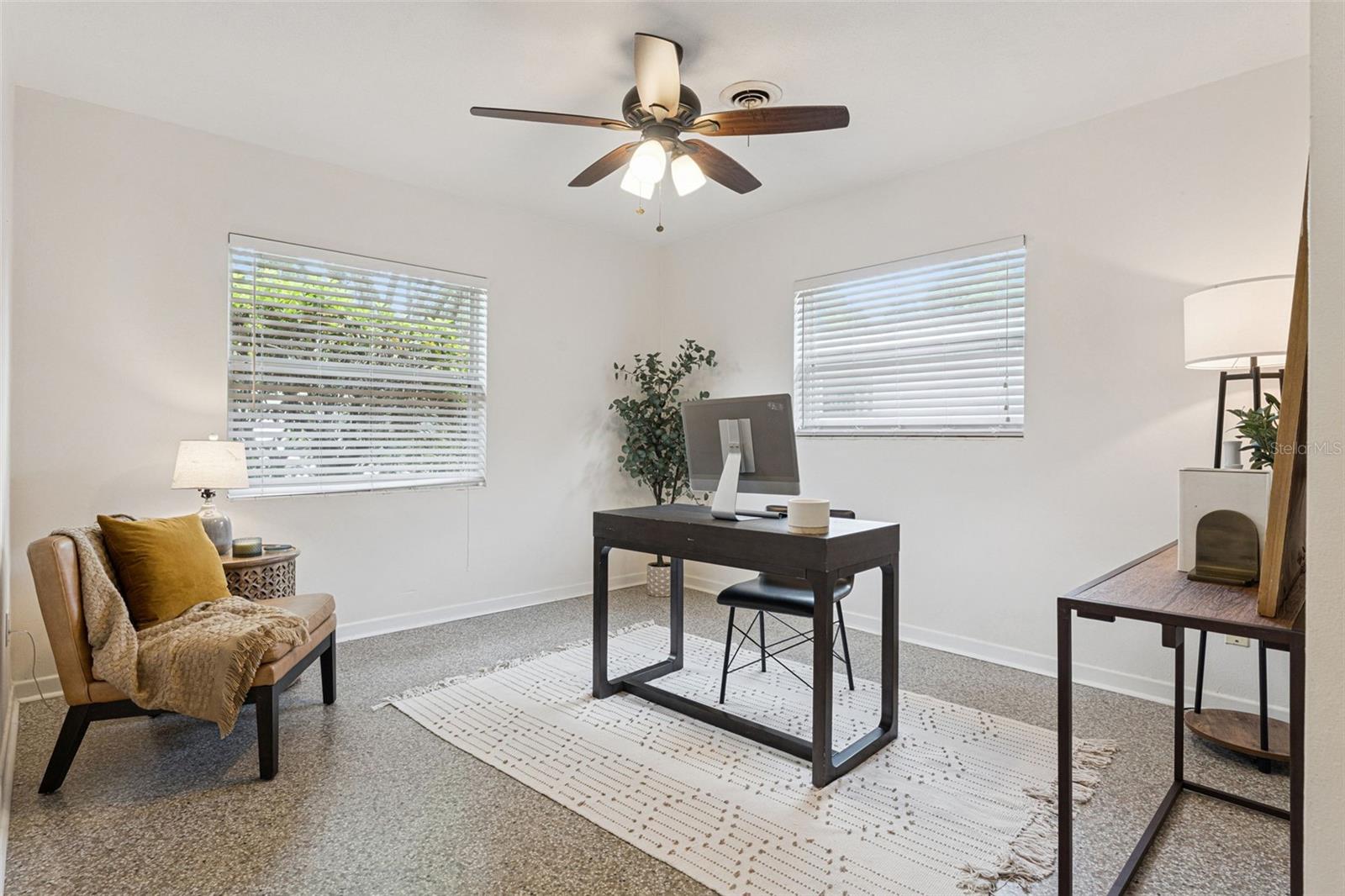 Image 27 of 44 For 1512 Overlake Avenue