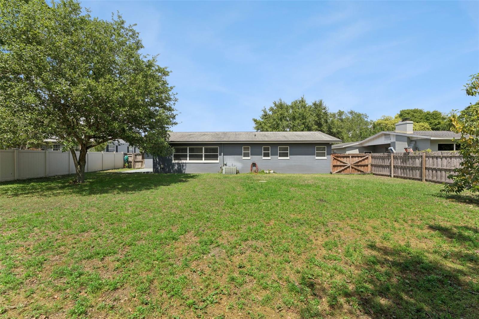 Image 31 of 44 For 1512 Overlake Avenue