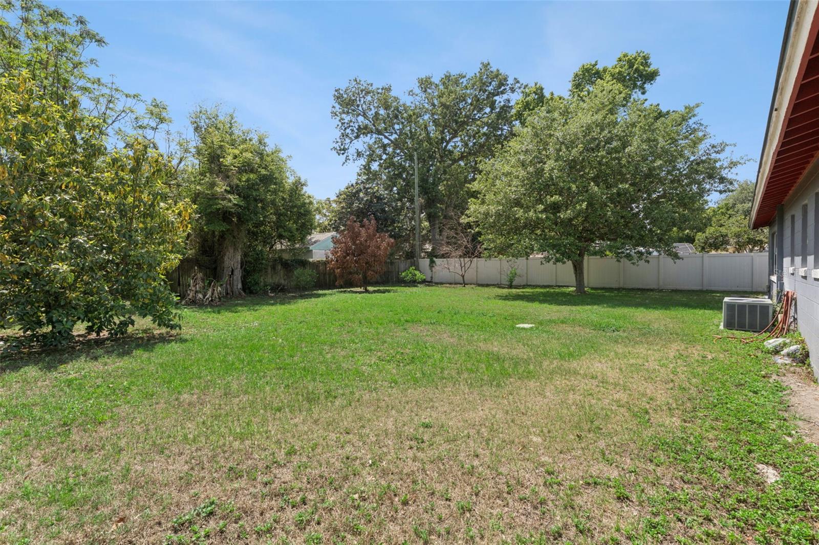 Image 33 of 44 For 1512 Overlake Avenue