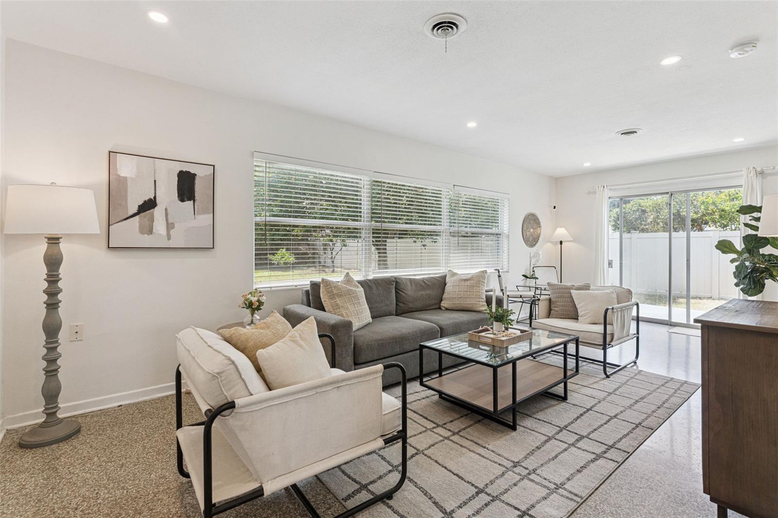 Image 9 of 44 For 1512 Overlake Avenue