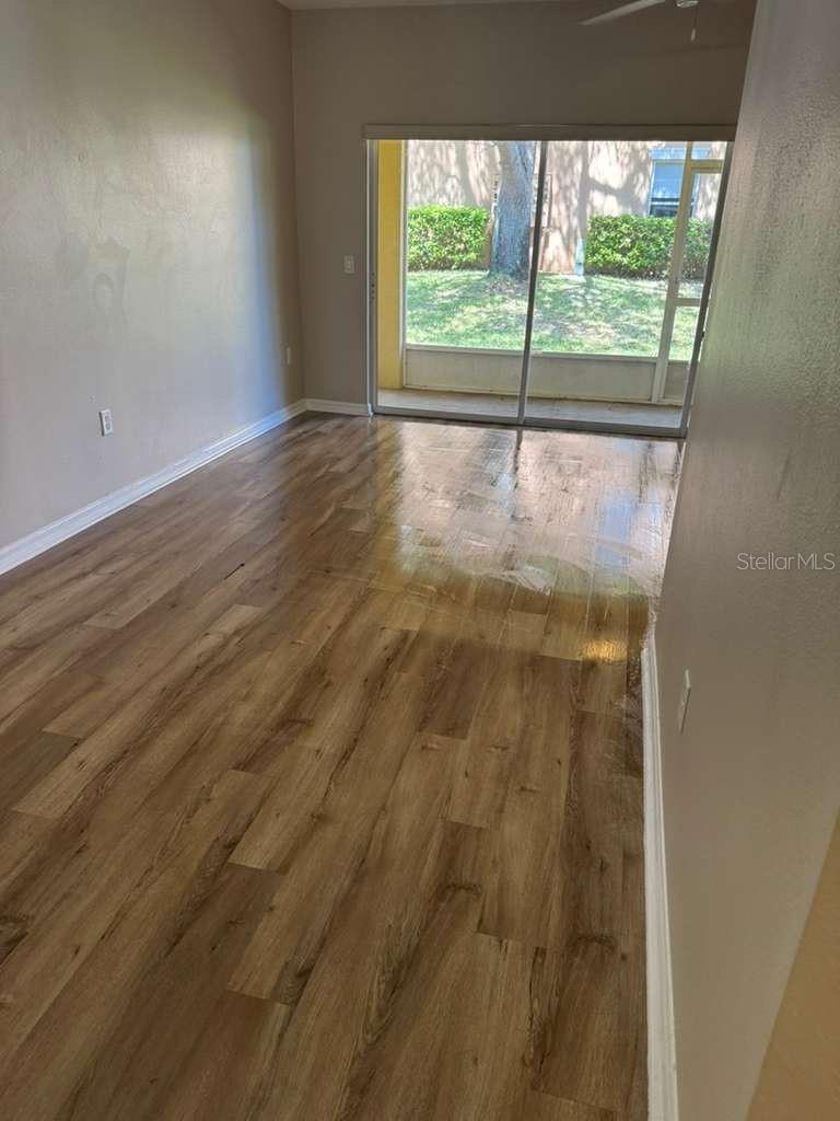 Image 12 of 27 For 252 Bexley Drive