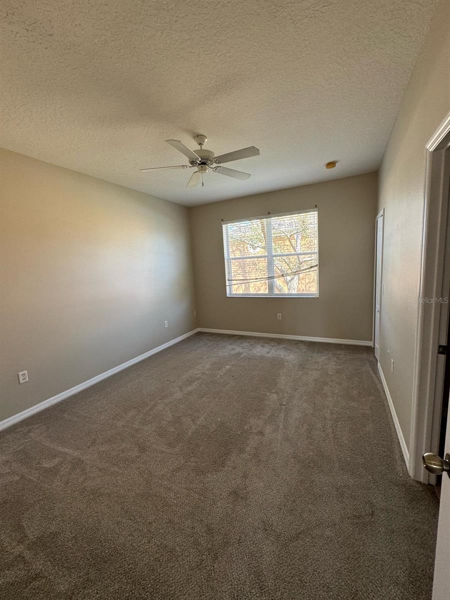 Image 16 of 27 For 252 Bexley Drive