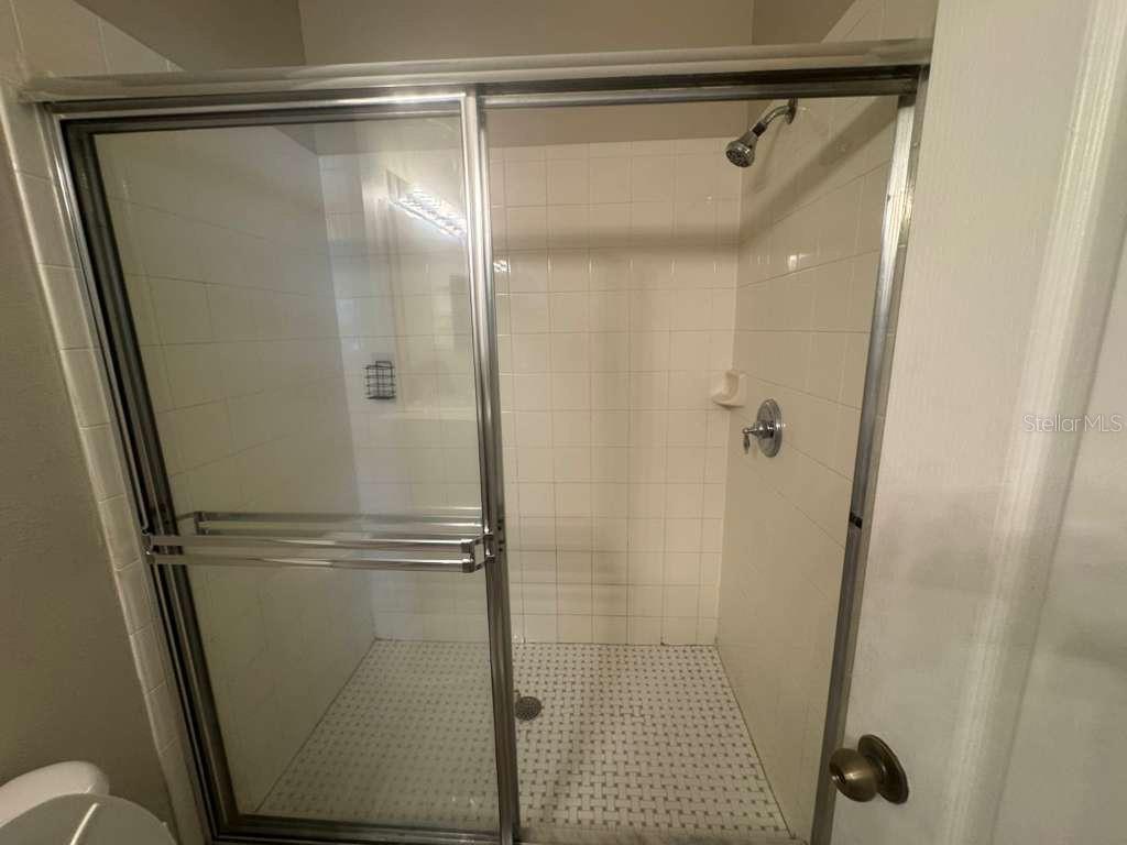 Image 21 of 27 For 252 Bexley Drive