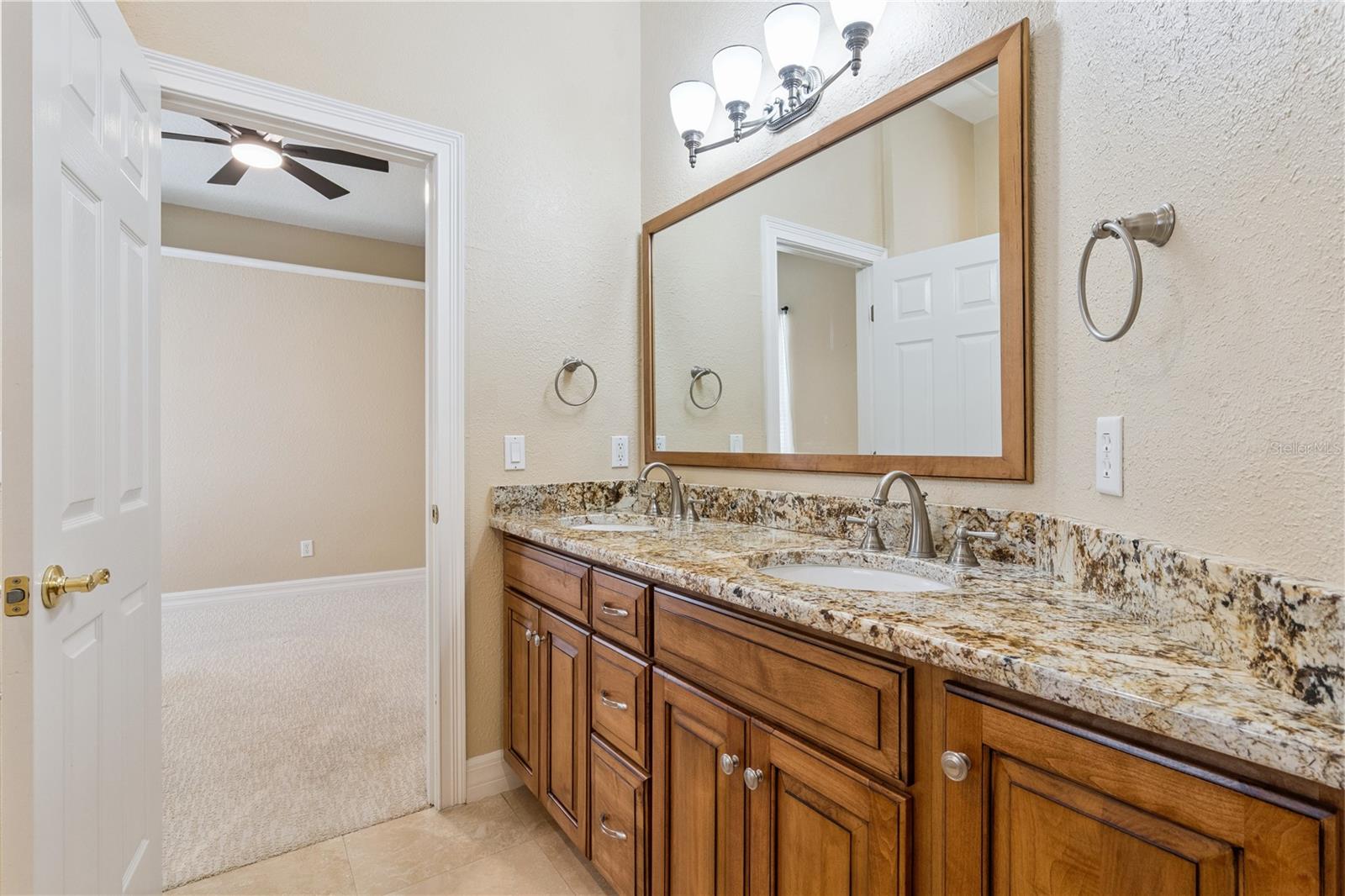 Image 25 of 53 For 1565 Westover Loop