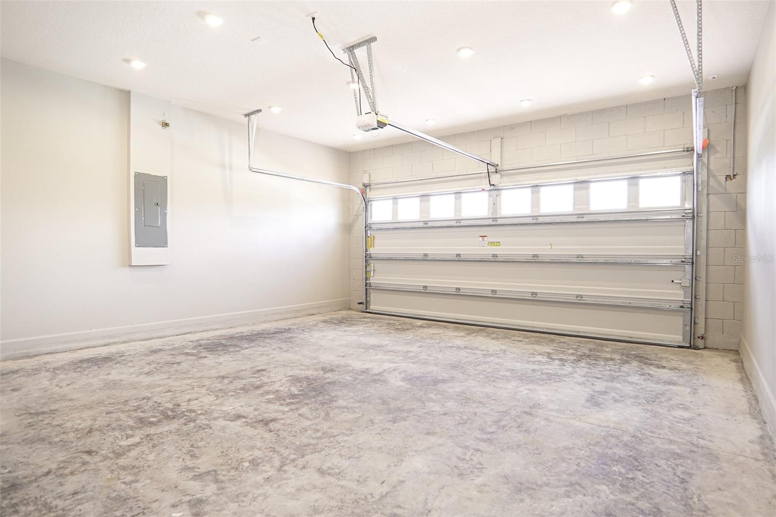 Image 22 of 50 For 1892 Basenji Drive