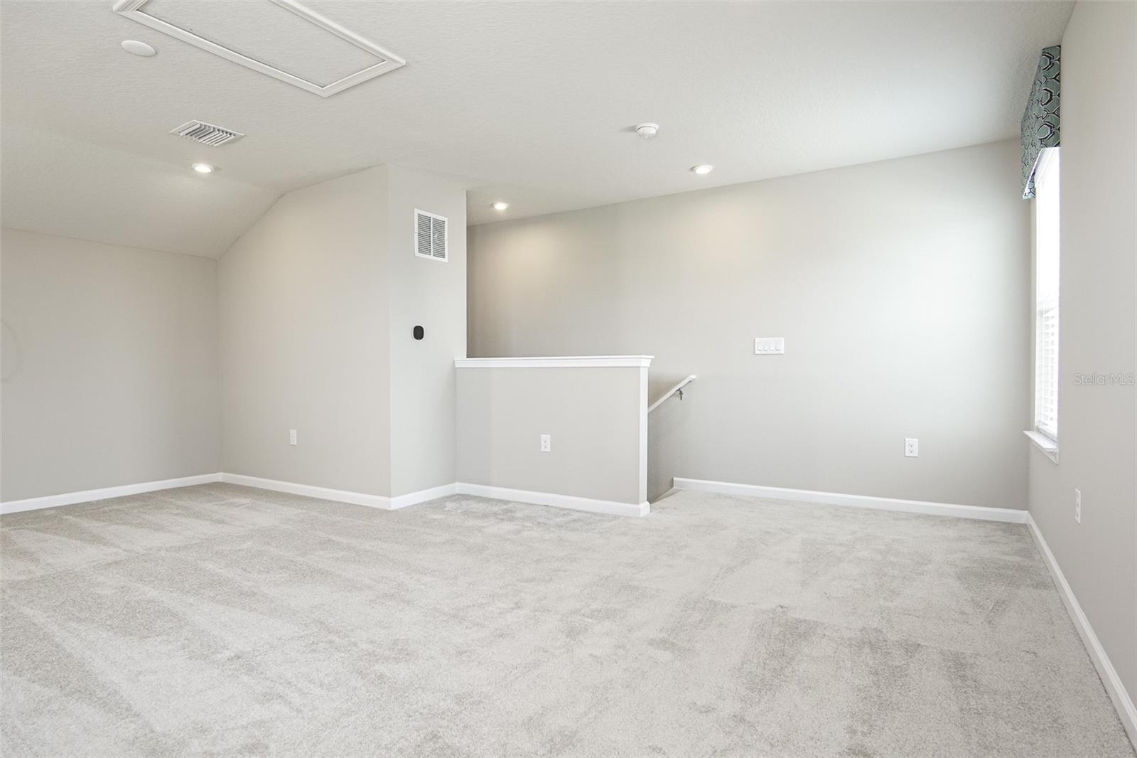 Image 38 of 50 For 1892 Basenji Drive