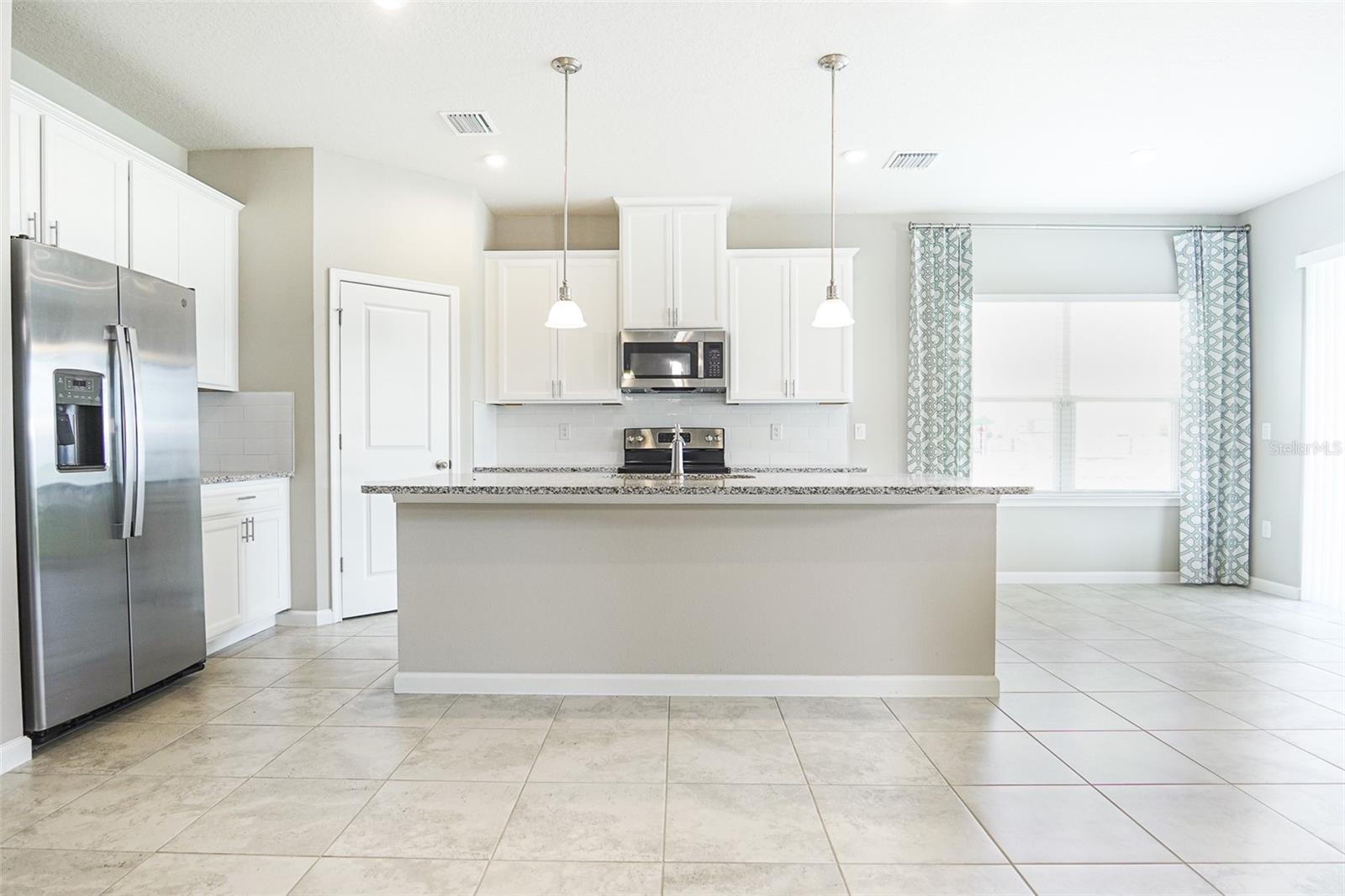 Image 6 of 50 For 1892 Basenji Drive