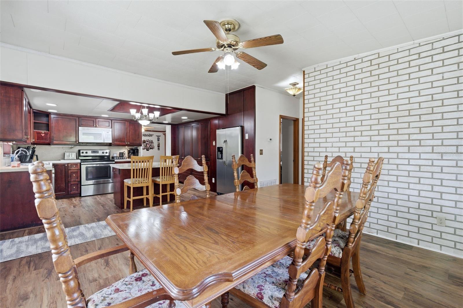 Image 11 of 73 For 935 Florida Avenue