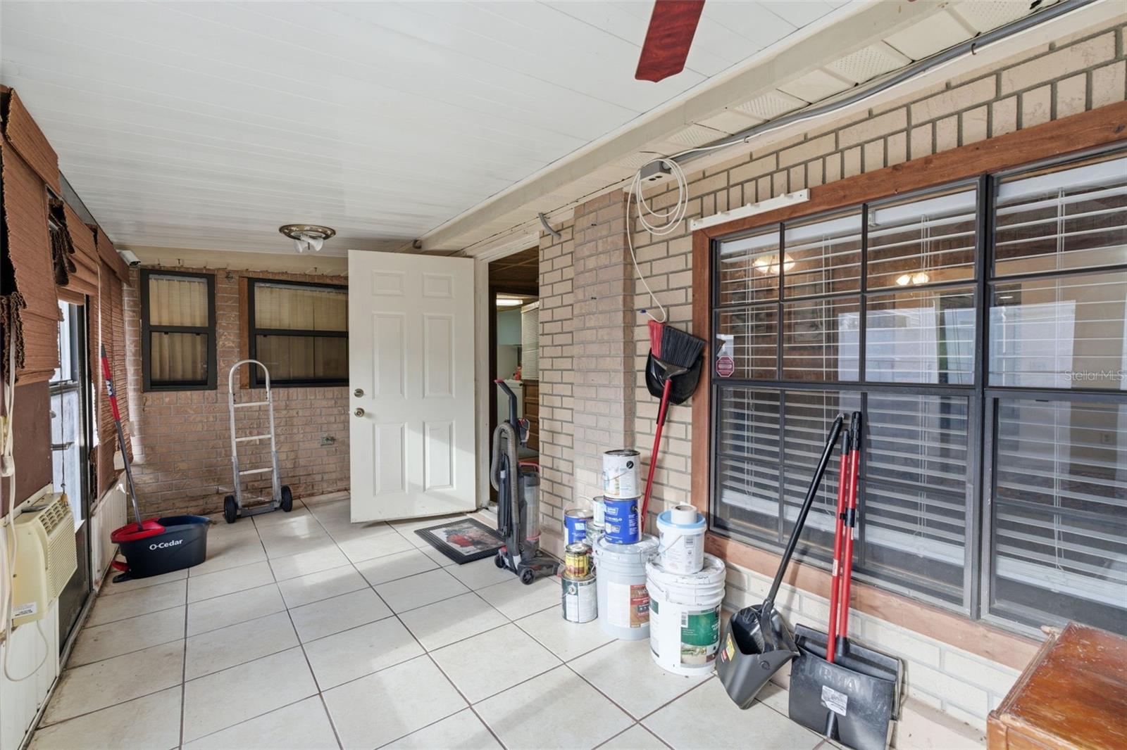 Image 24 of 73 For 935 Florida Avenue