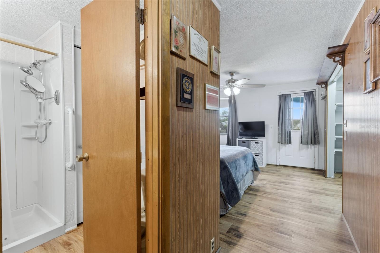 Image 28 of 73 For 935 Florida Avenue