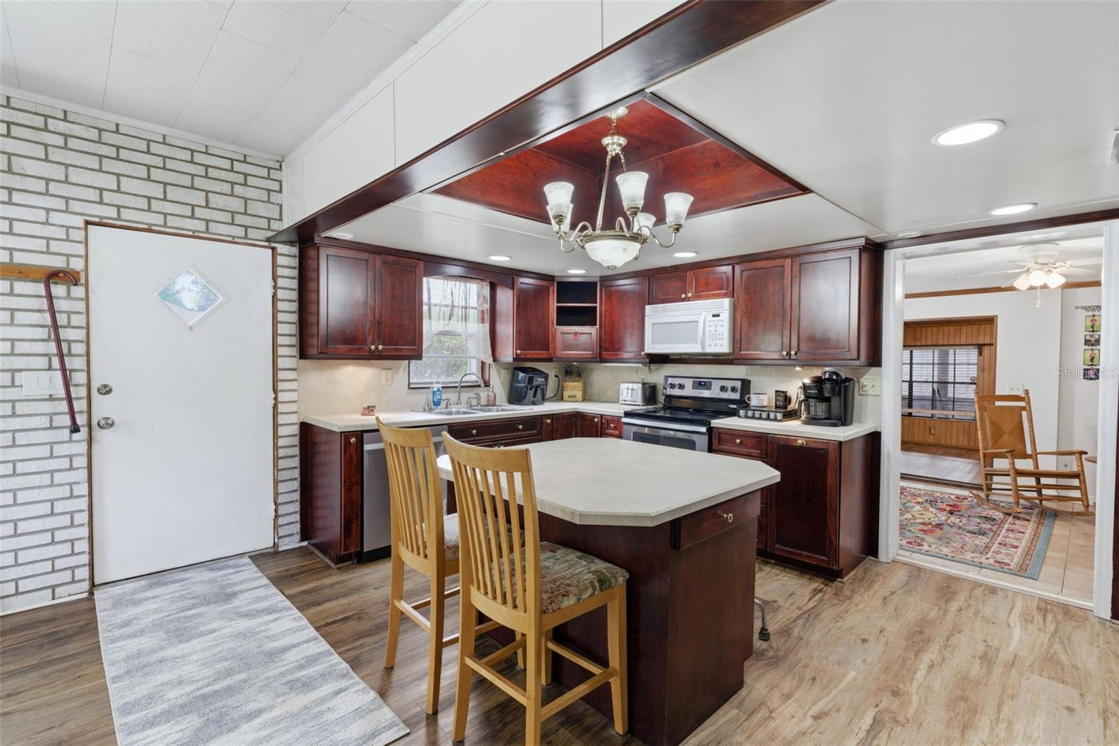 Image 8 of 73 For 935 Florida Avenue