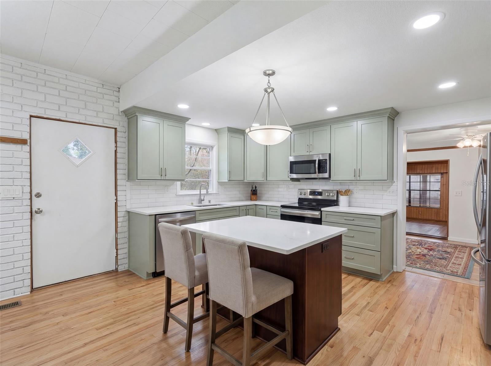 Image 9 of 73 For 935 Florida Avenue