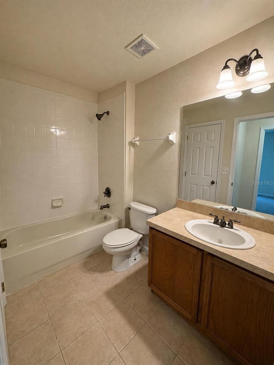 Image 19 of 41 For 2543 Old Kent Circle