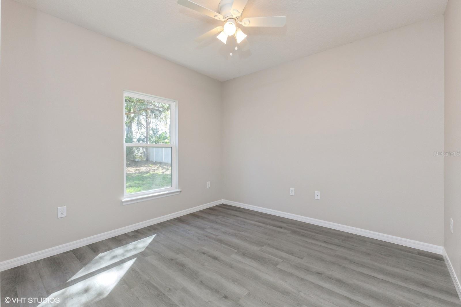 Image 15 of 25 For 613 Dakota Avenue