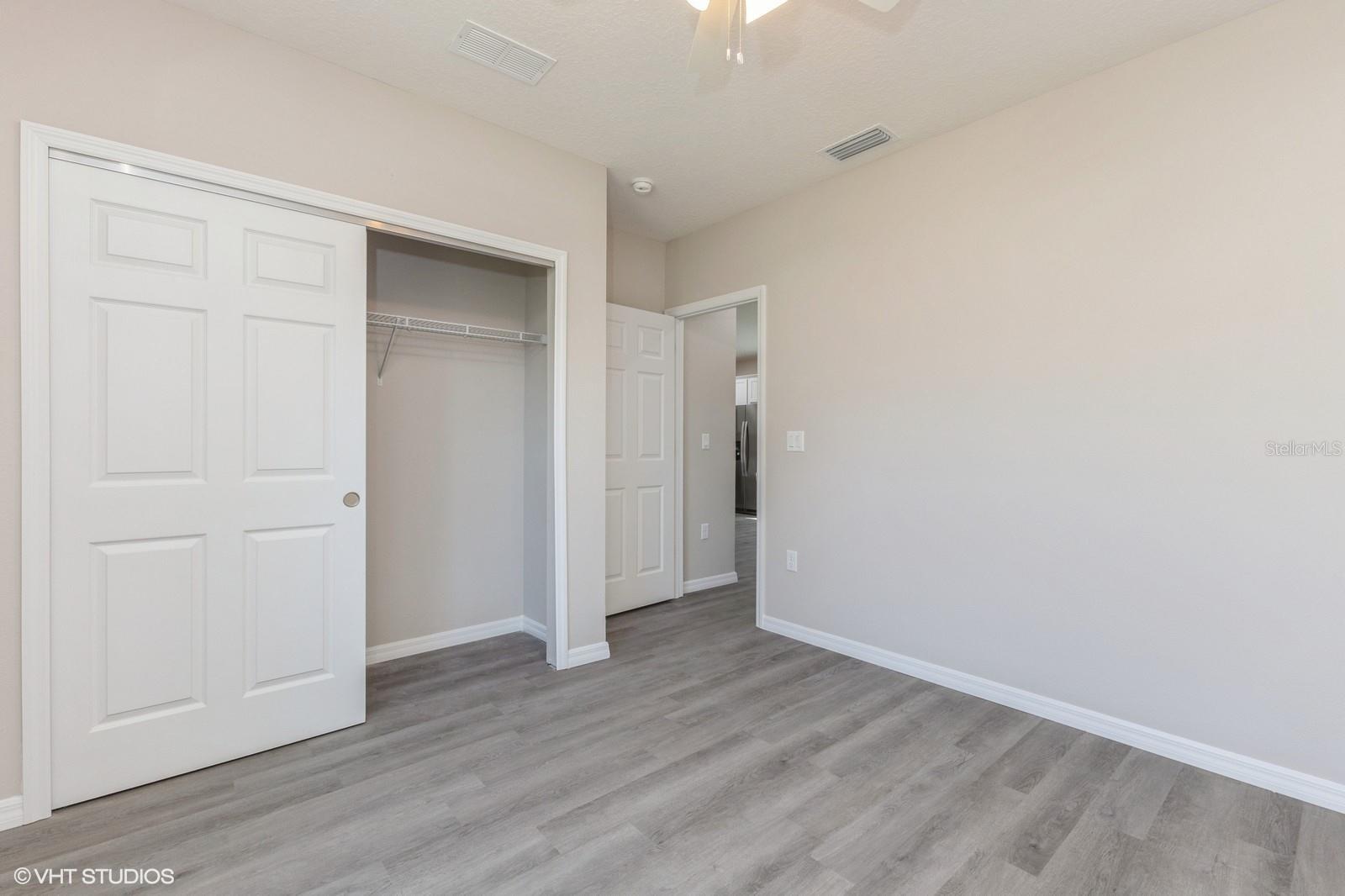 Image 19 of 25 For 613 Dakota Avenue