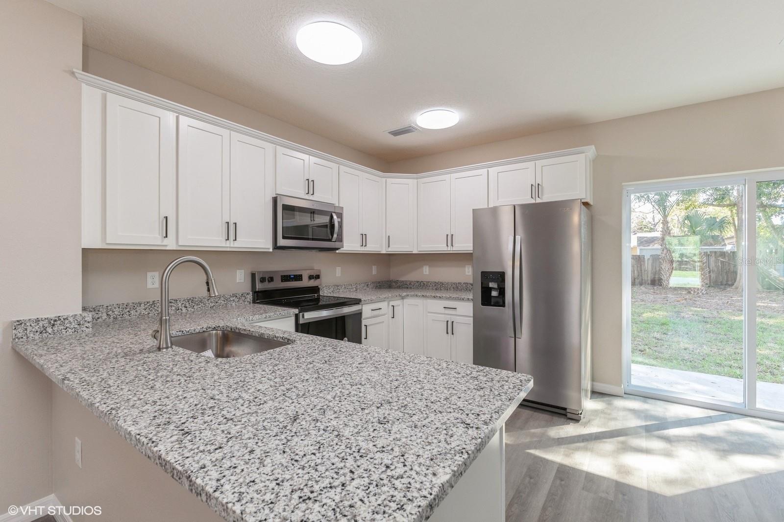 Image 6 of 25 For 613 Dakota Avenue