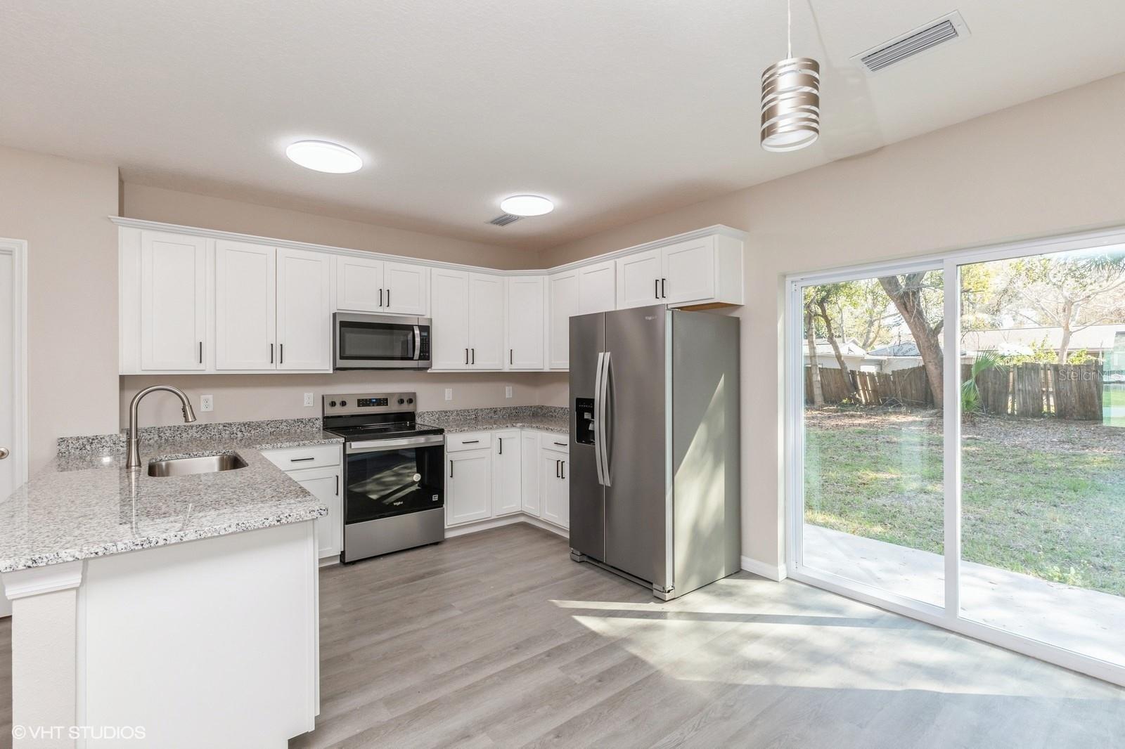 Image 7 of 25 For 613 Dakota Avenue