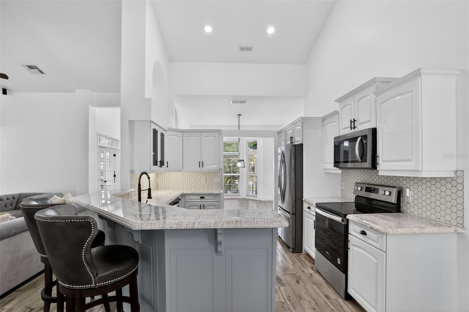 Image 10 of 41 For 5232 Hammock Circle