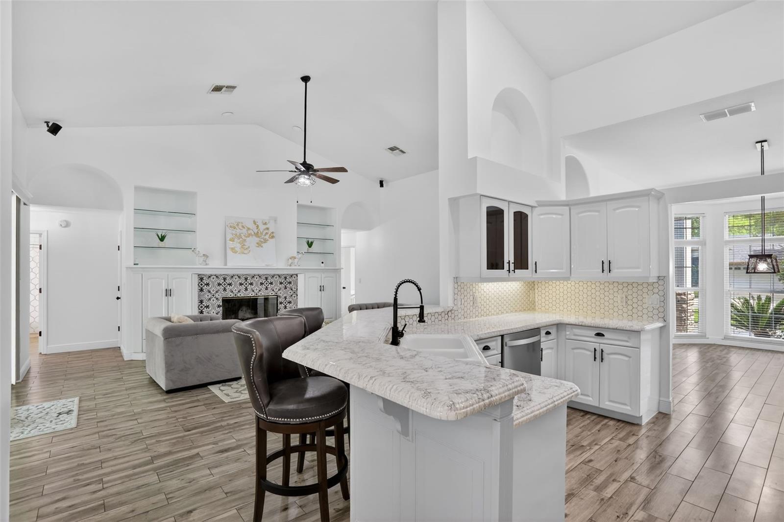 Image 11 of 41 For 5232 Hammock Circle