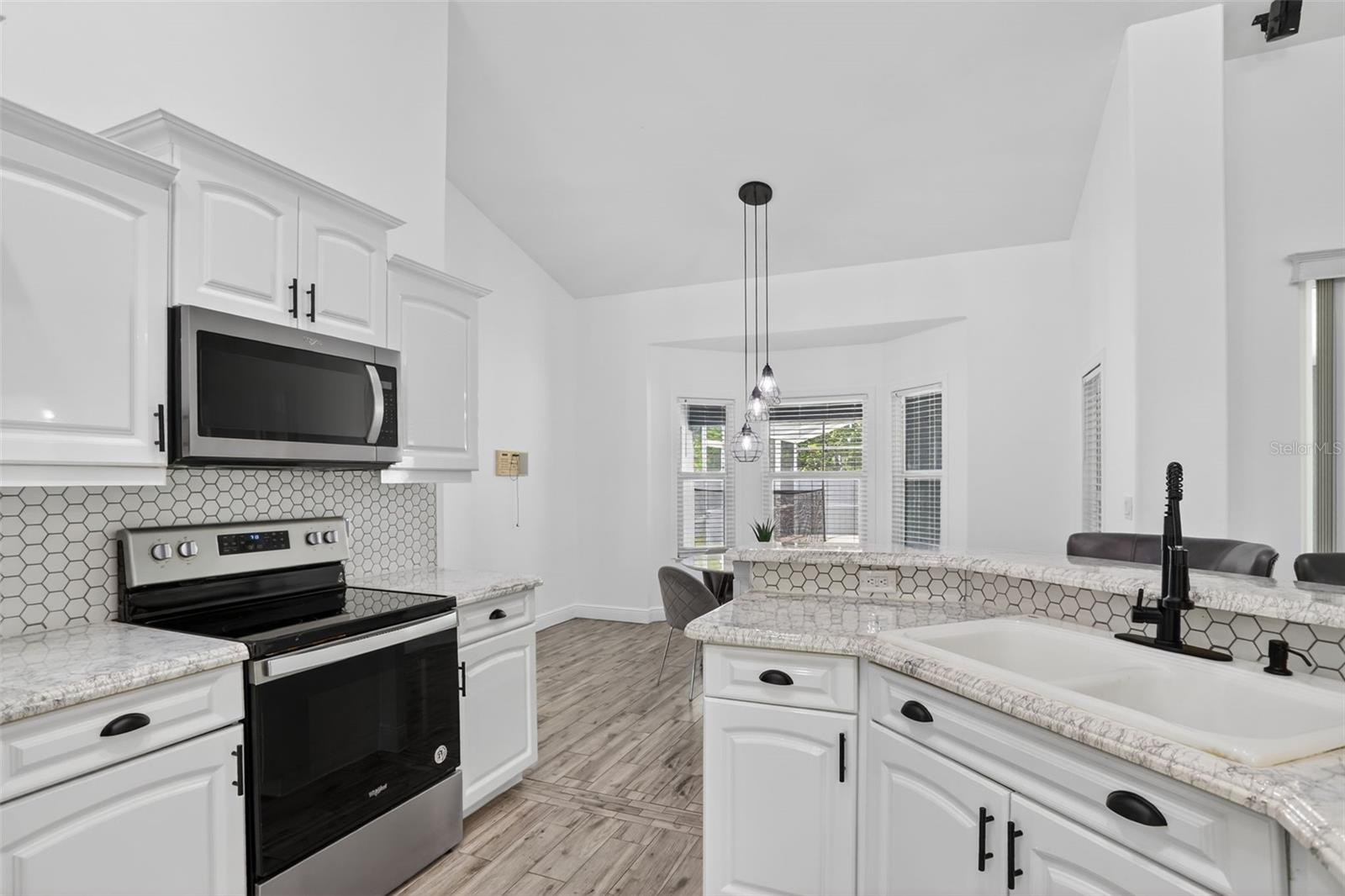 Image 12 of 41 For 5232 Hammock Circle