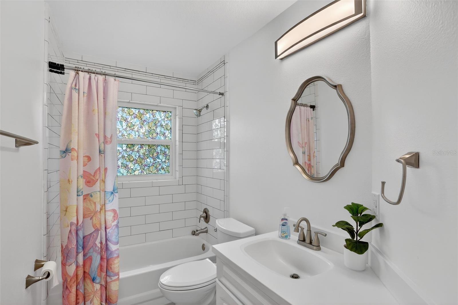 Image 27 of 41 For 5232 Hammock Circle