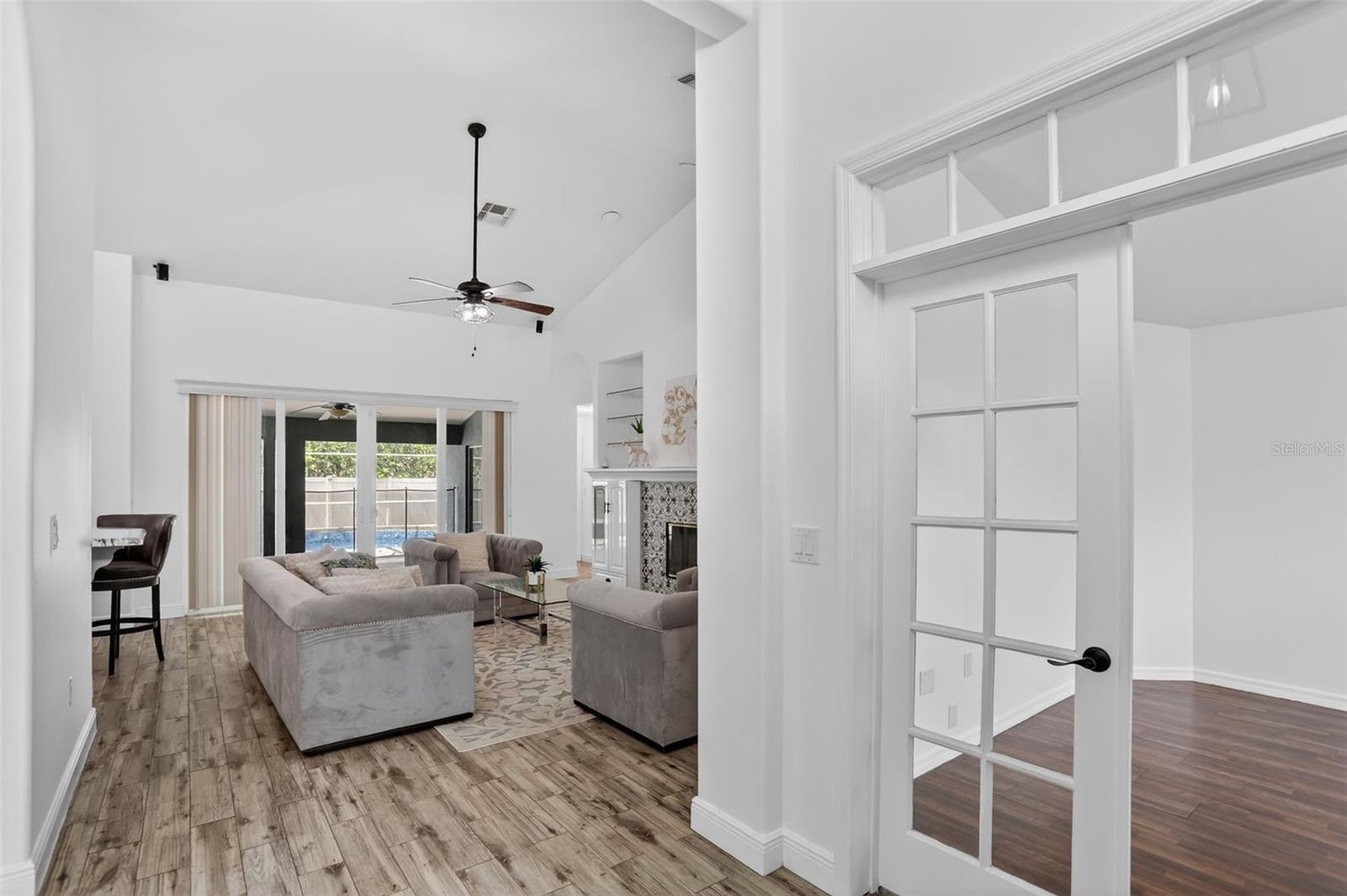 Image 4 of 41 For 5232 Hammock Circle