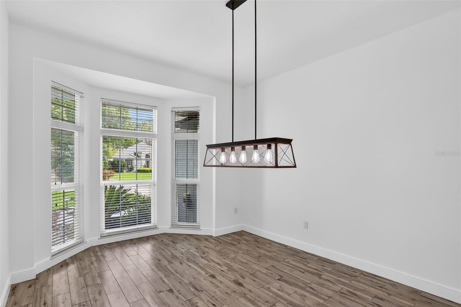 Image 5 of 41 For 5232 Hammock Circle