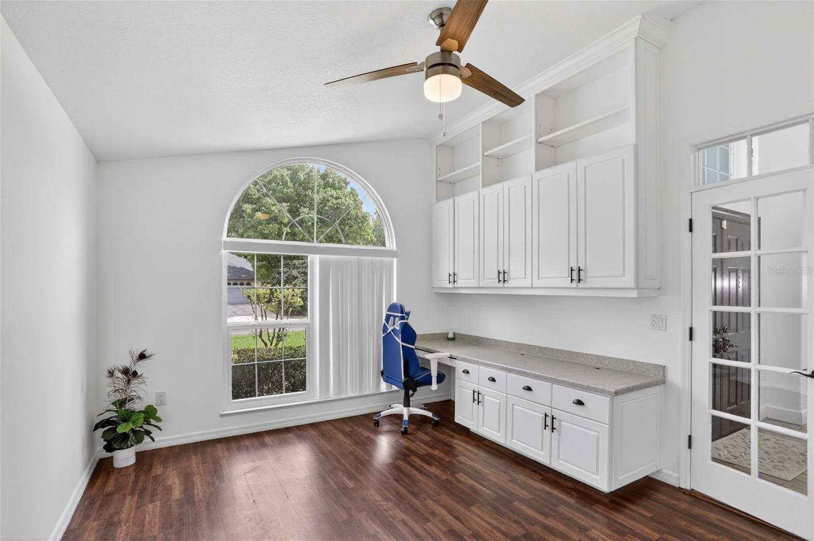 Image 7 of 41 For 5232 Hammock Circle