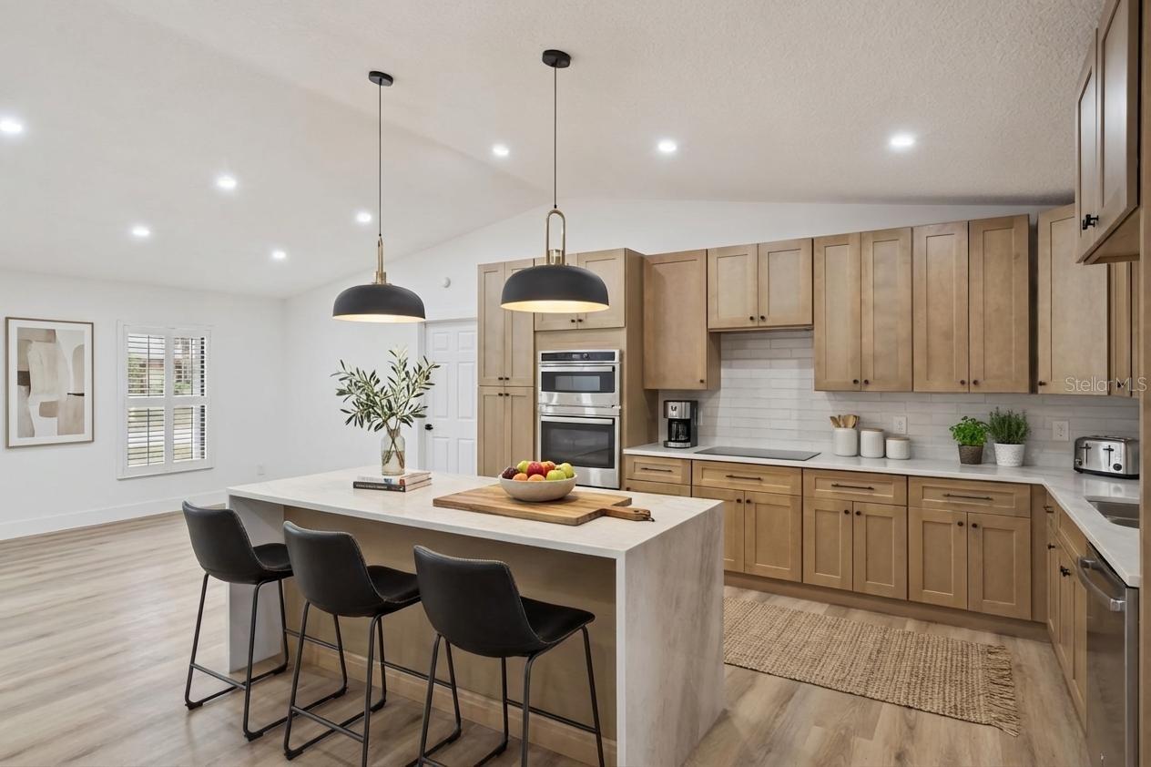 Image 17 of 61 For 418 Lakeshore Drive