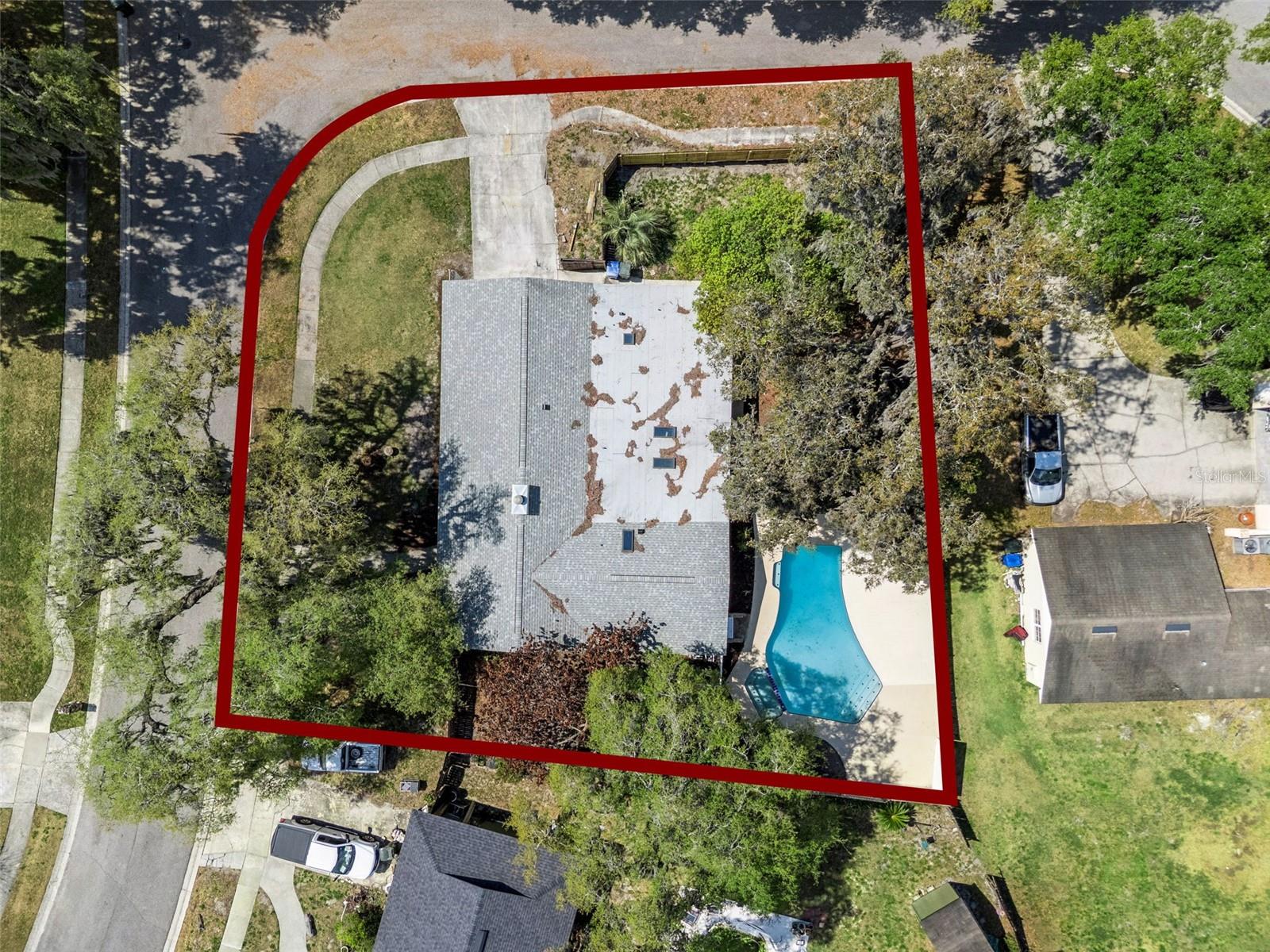 Image 6 of 61 For 418 Lakeshore Drive