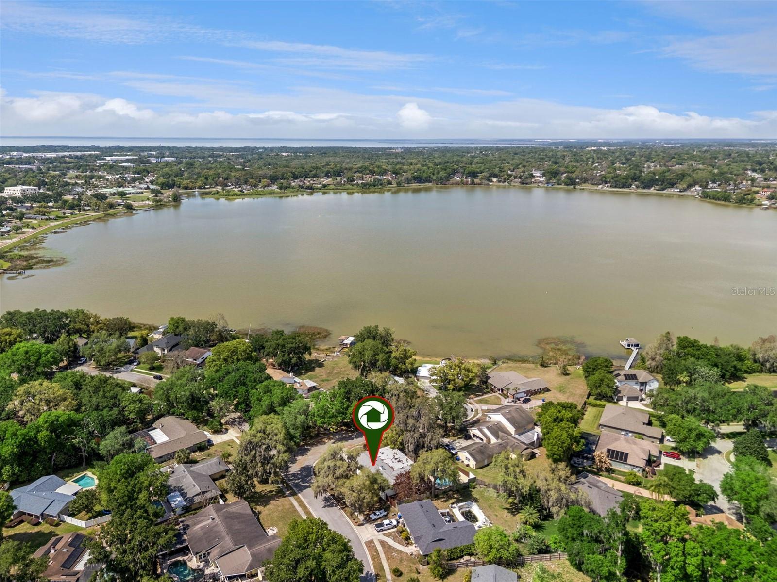 Image 60 of 61 For 418 Lakeshore Drive