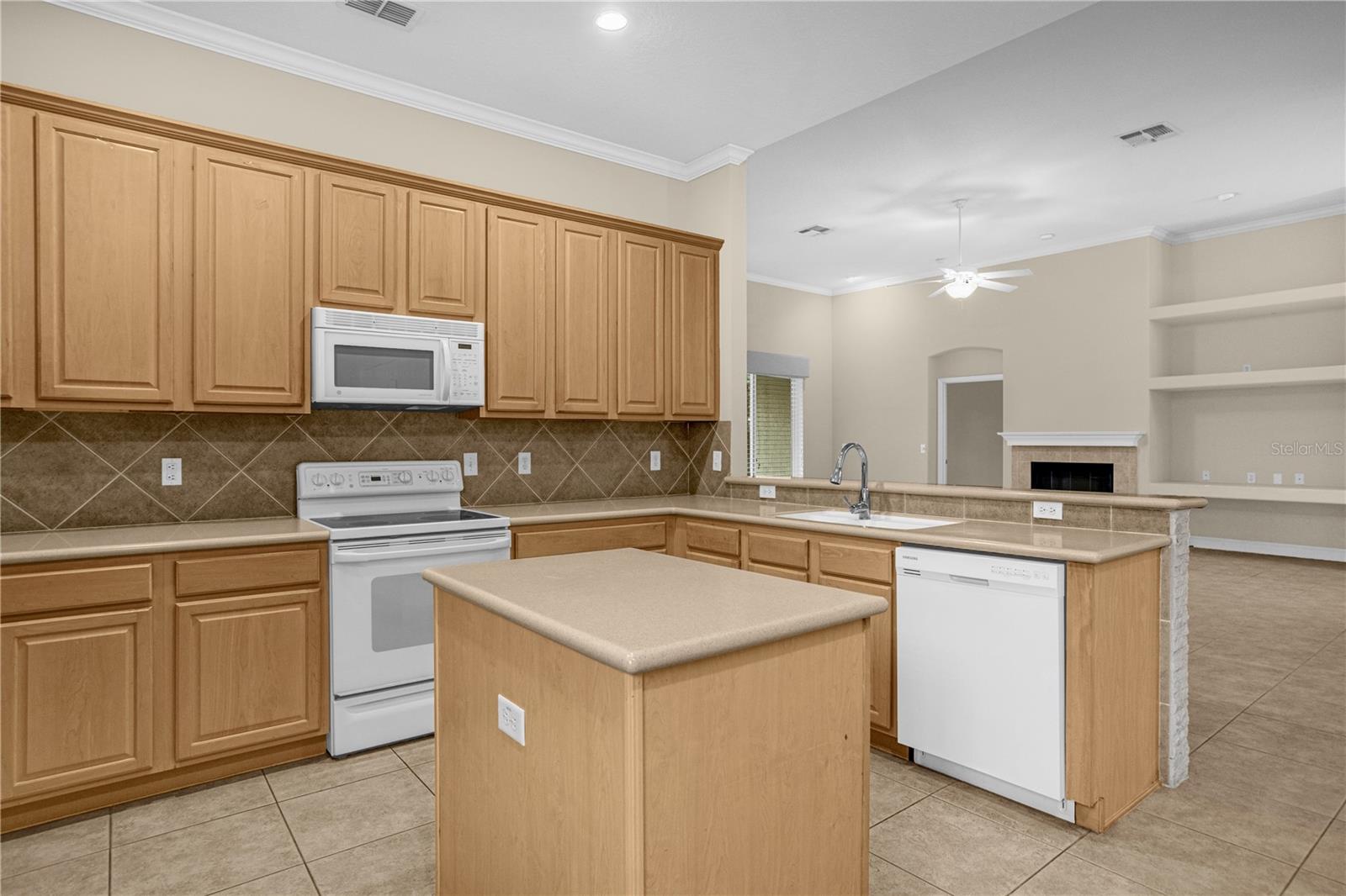 Image 13 of 36 For 10674 Woodchase Circle