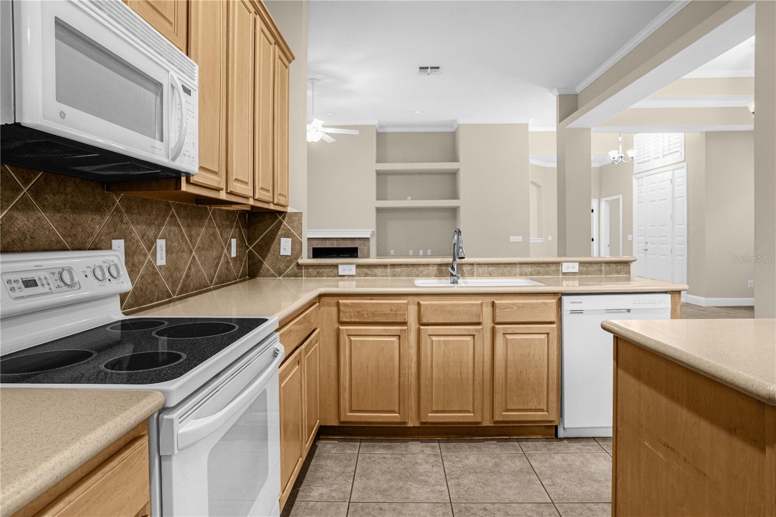 Image 14 of 36 For 10674 Woodchase Circle