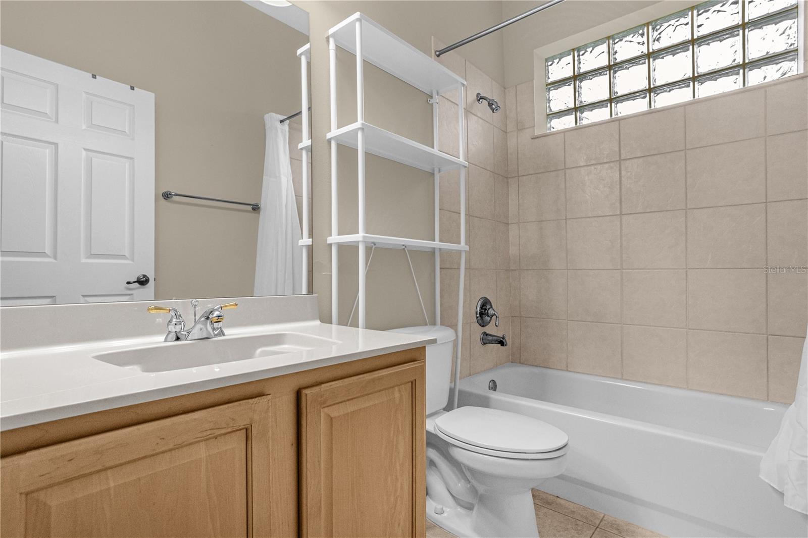 Image 23 of 36 For 10674 Woodchase Circle