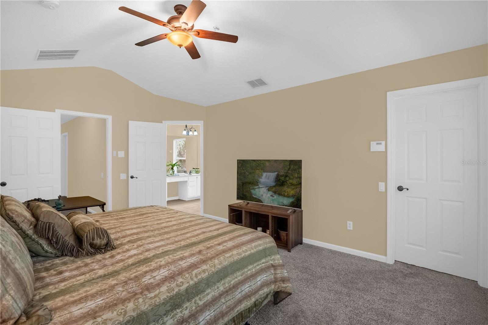 Image 14 of 27 For 6491 Daysbrook Drive 101