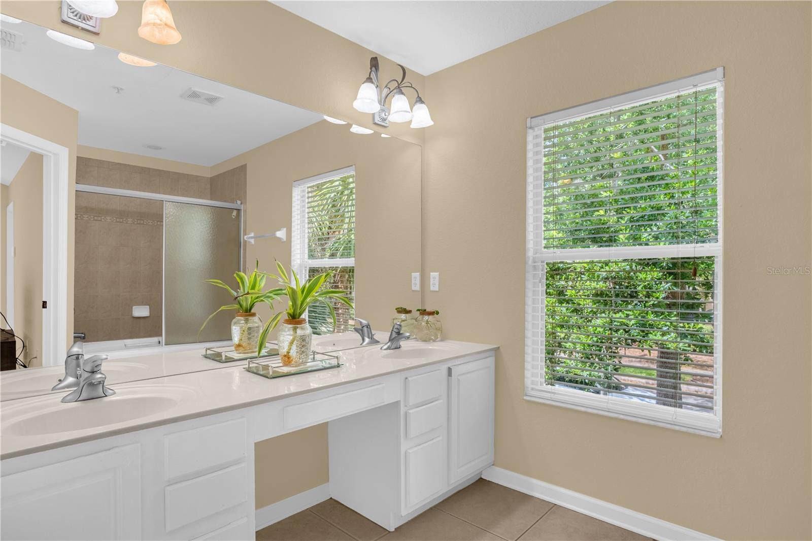 Image 15 of 27 For 6491 Daysbrook Drive 101