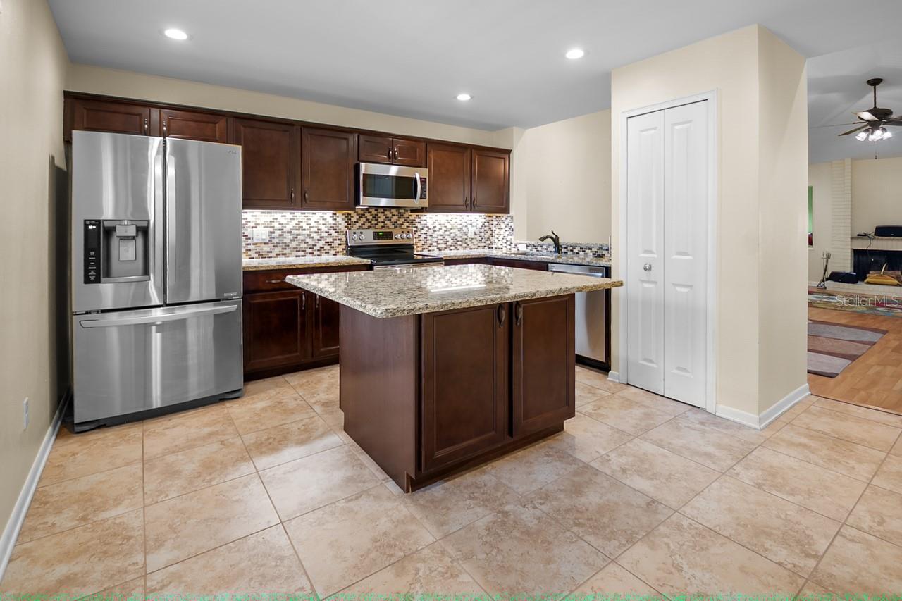 Image 2 of 28 For 16 Escondido Circle 223