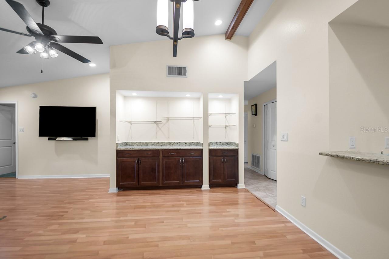 Image 7 of 28 For 16 Escondido Circle 223