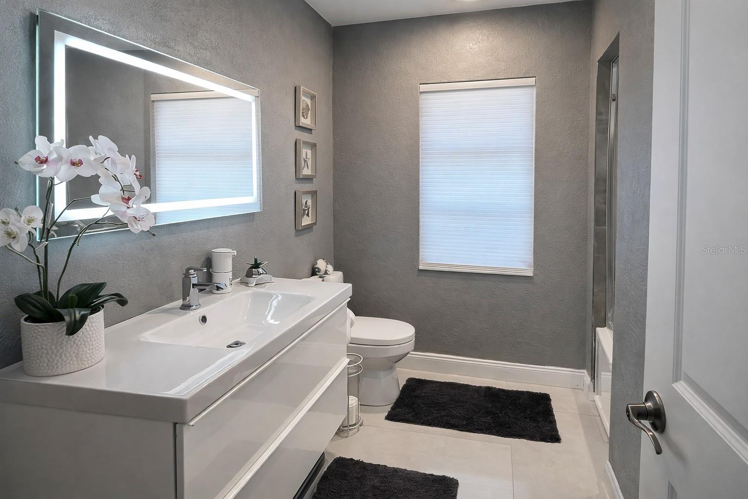 Image 18 of 27 For 1840 Flametree Lane