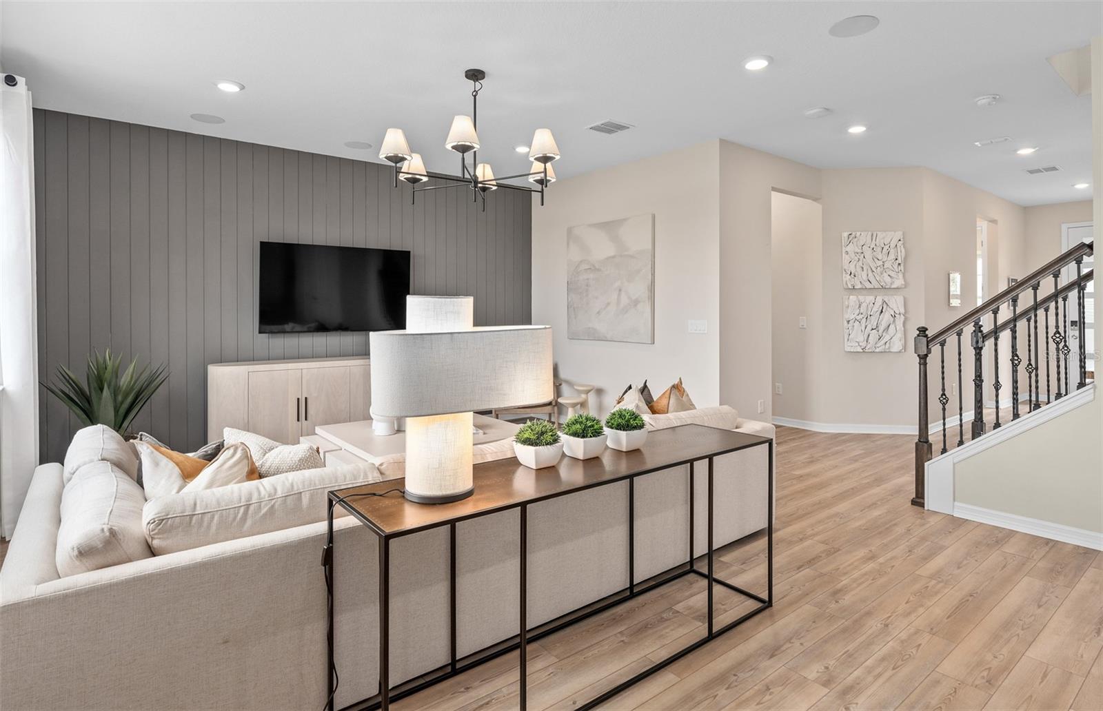 Image 8 of 35 For 419 Winter Grove Boulevard