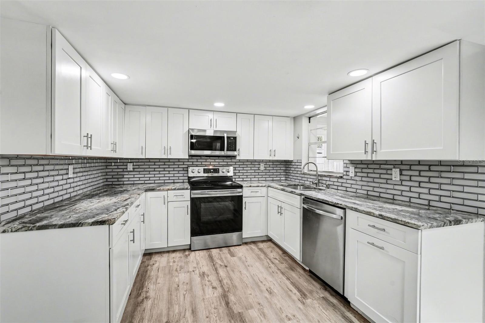 Image 7 of 15 For 7255 Fireside Drive