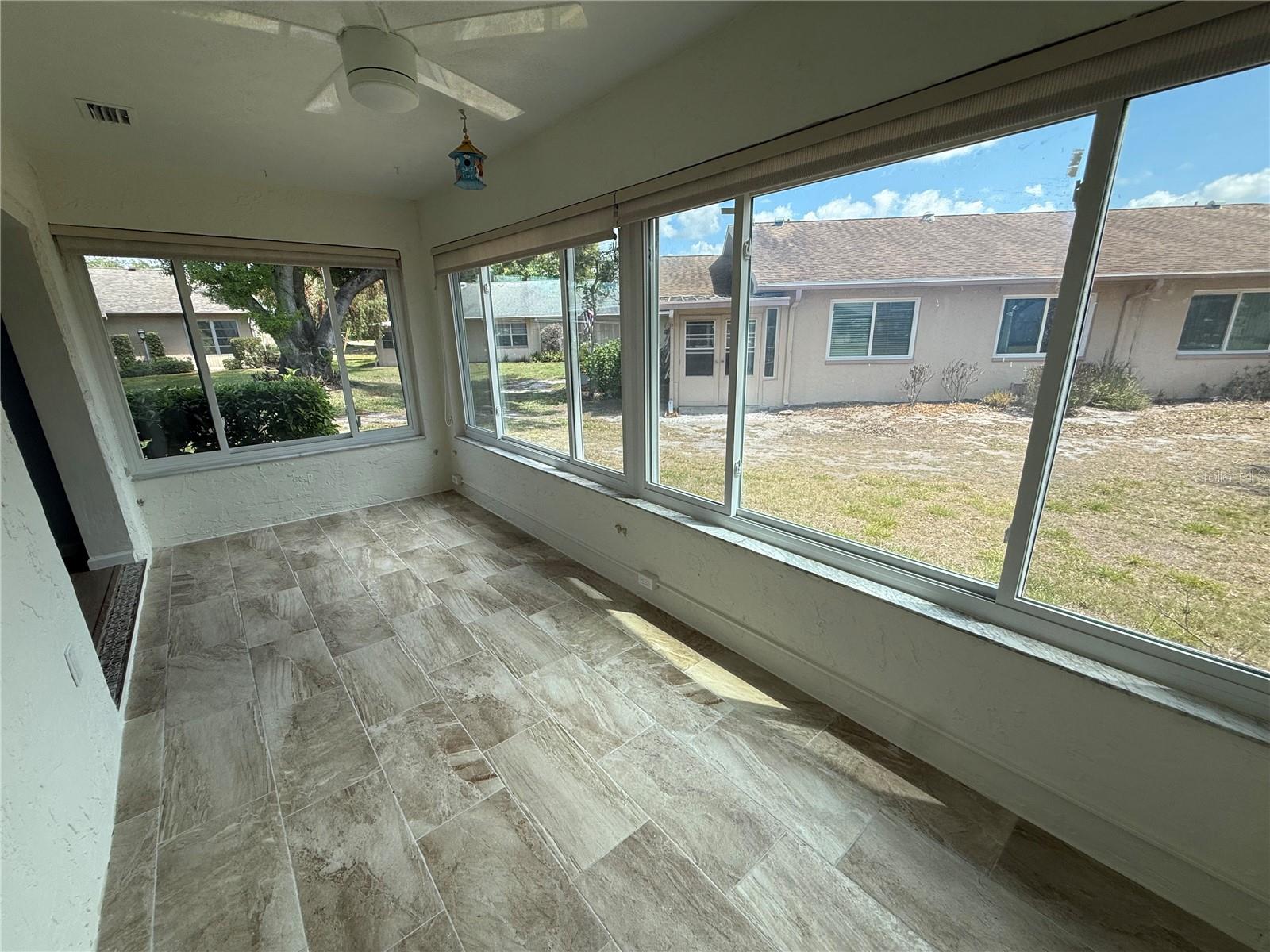 Image 13 of 29 For 110 & 112 Gloucester Blvd 110 & 112